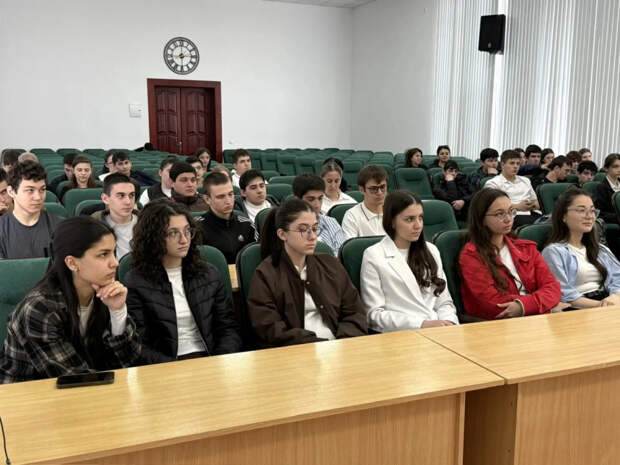 В Кошехабльском районе старшеклассникам презентовали Региональный молодежный форум «Молодежь Адыгеи 4.0»