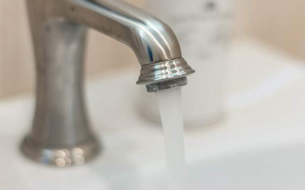 На улице Ленинского Комсомола на 4 дня отключили горячую воду