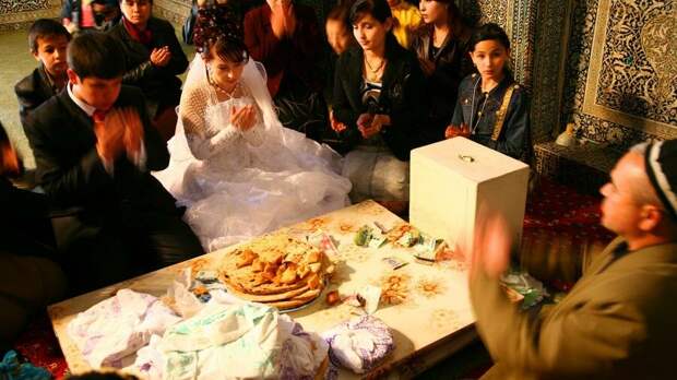 Свадьба в Узбекистане                                                                                                                                      Фото: Global Look Press/R. Philips