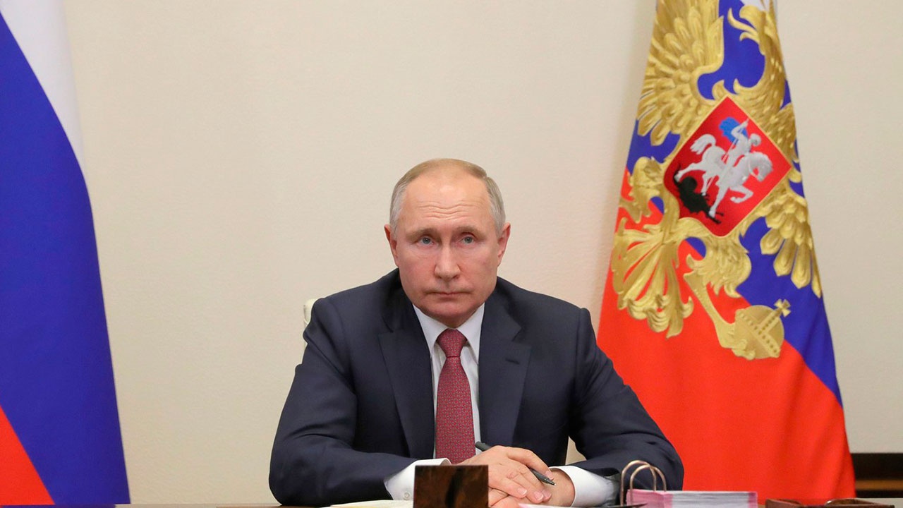 Путин подписал закон о больших соцсетях Путин подписал закон о больших соцсетях