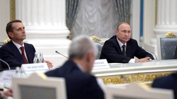 Путин обратил внимание на оговорку Нарышкина о «вхождении» ЛДНР в состав России