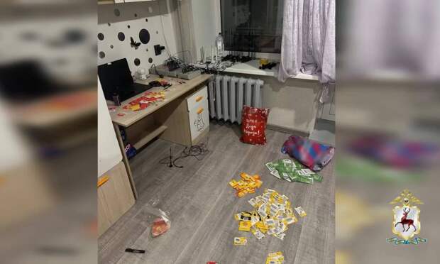 Сим-боксы для мошенников обнаружили на съемной квартире у мигранта