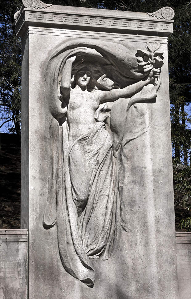 https://upload.wikimedia.org/wikipedia/commons/c/c1/Mourning_Victory.jpg