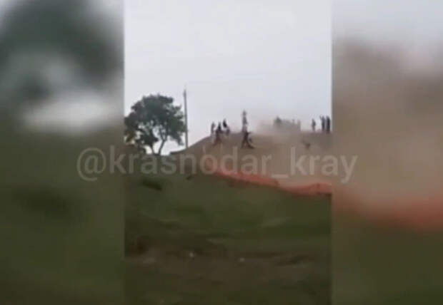 «Очнулся – гипс»: женщина попала под мотоцикл во время мотокросса