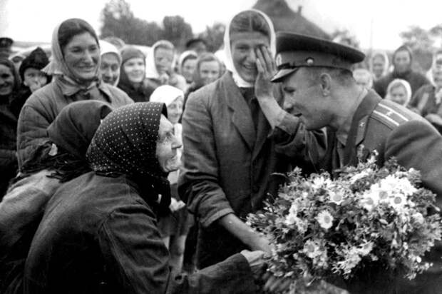 Космос, Христос, Крым: в чем национальная идея России