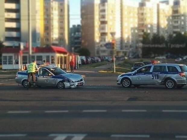 Свежие фотоприколы на автотематику (21 шт)