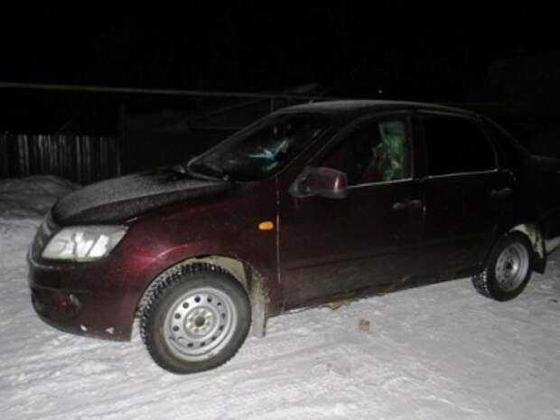 Мужчина угнал машину у спящего хозяина, протаранил легковушку в Самарской области и убежал