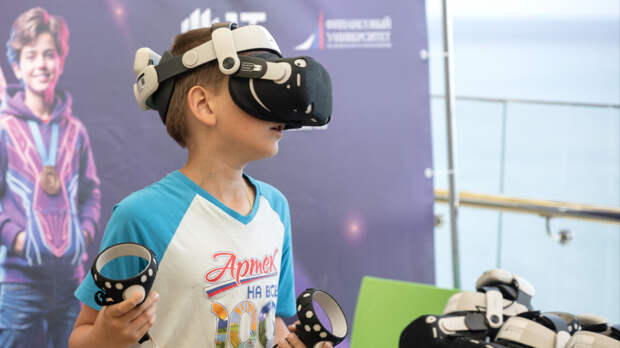 VR-шлемы и «умные залы»: как новые технологии помогают детям с инвалидностью в Москве