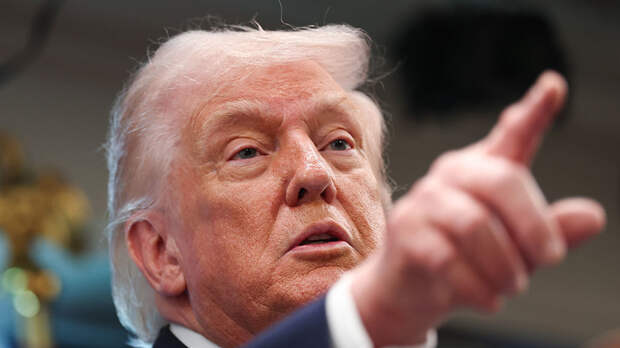 Трамп обвинил Иран в нарушении договорённостей по Ормузскому проливу