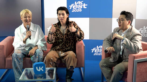 «Ты такая красивая, поехали»: корейские певцы похвастались знанием русского языка