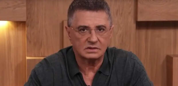 Врач Мясников признался, что часто ругается матом, когда переполняют эмоции