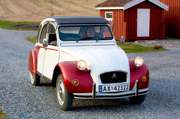 Citroen 2CV.