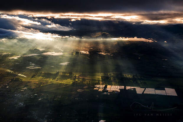 Потрясающие фотографии неба, сделанные лётчиками