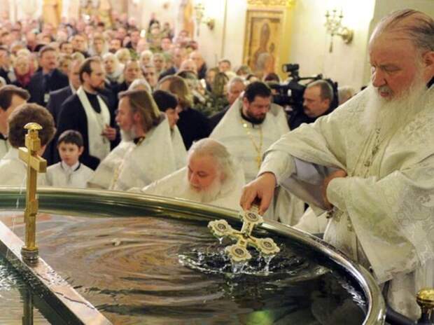 Неразбавленная святыня: что такое крещенская вода и где её взять