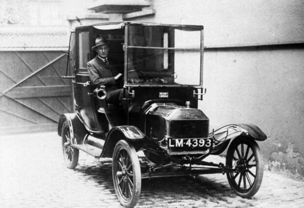 Ford Model T имел высокий дорожный просвет и передвигался по любым дорогам. /Фото: timedotcom.files.wordpress.com