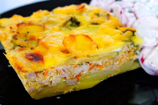 Картофельная запеканка с фаршем, сыром и простой заливкой
