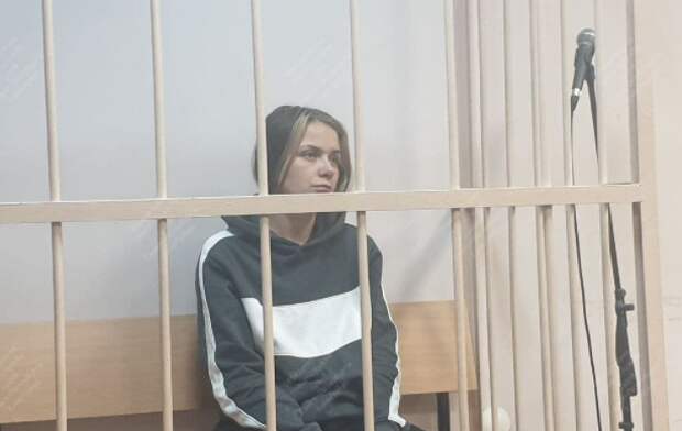 Ирина Волкова в зале суда.  Фото взято на https://yandex.ru/images 