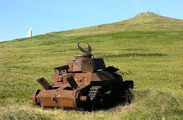 Японский средний танк "Чи-Ха" на острове Шумшу в наши дни. Курилы НАШ, война, сэппуку, япона мама