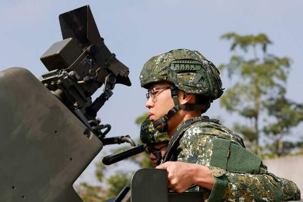 На Западе заявили о смене тактики Китая по Тайваню из-за чистки военных