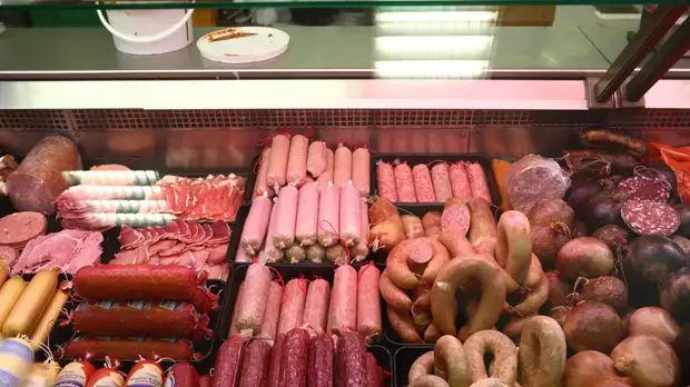 Диетолог дала рекомендации по выбору колбасы