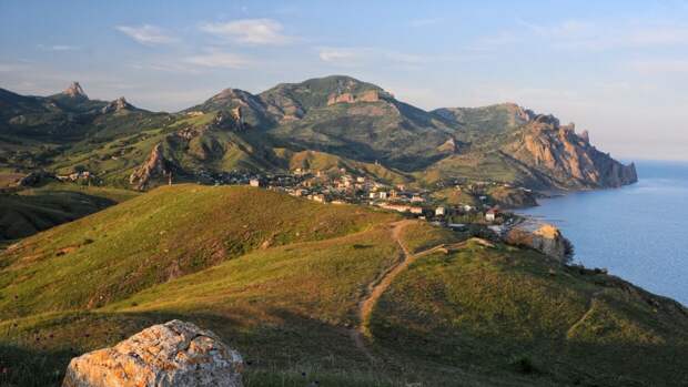 Глава Ростуризма назвал дату начала курортного сезона в России