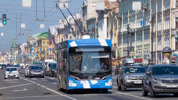 В Санкт-Петербурге подняли цены на проезд в общественном транспорте