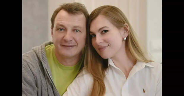 "Всё будет на его совести". Бывшая жена Марата Башарова заявила, что он сам предложил ей взыскать с него алименты