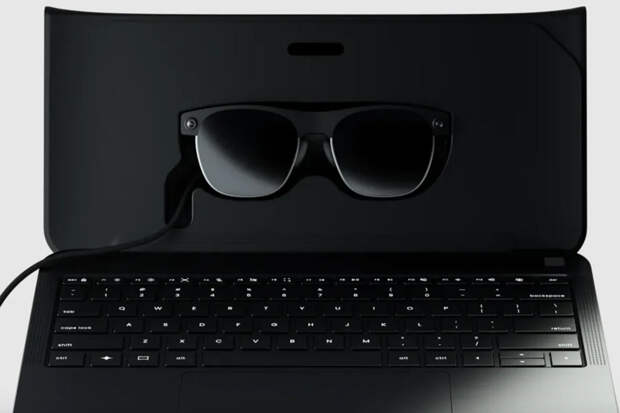 Engadget: Sightful показала ноутбук Spacetop G1 с AR-очками вместо дисплея