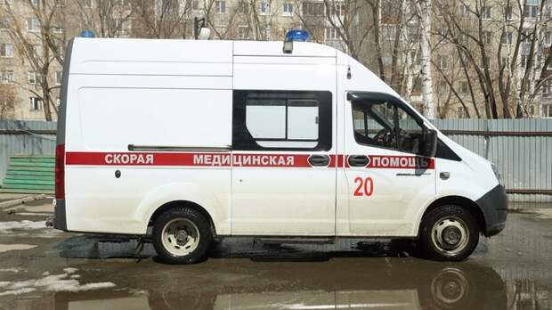 В Барнауле школьный автобус с детьми попал в ДТП из-за вылетевшей на встречку машины