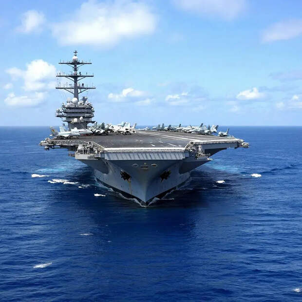 Коричневая тревога! Поплывший воевать с Ираном американский авианосец залило нечистотами