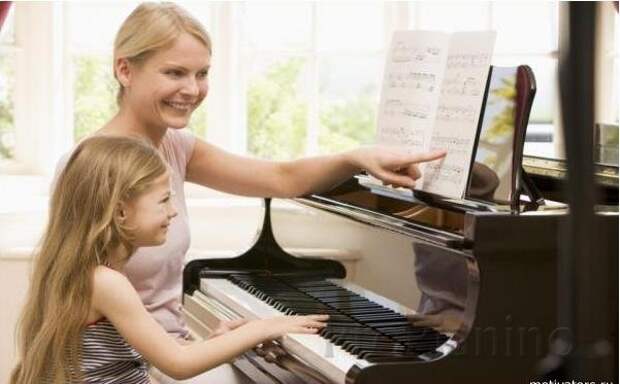 Как игра на пианино влияет на мозг