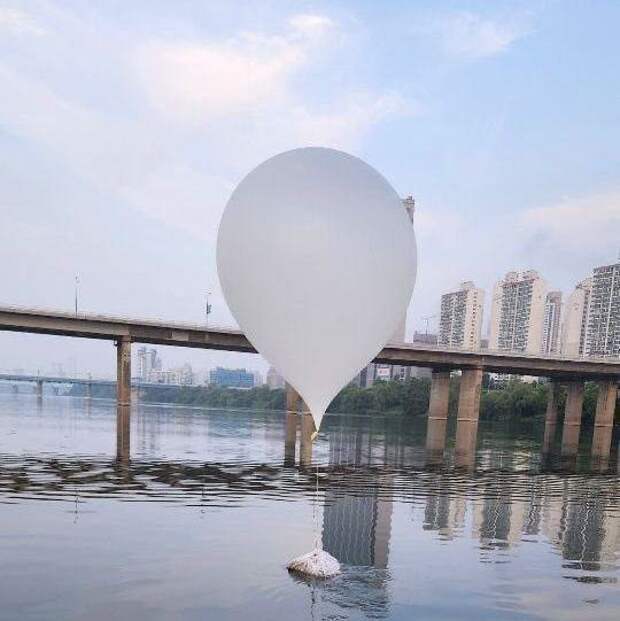 Северная Корея снова наслала на Южную Корею большое количество воздушных шаров с