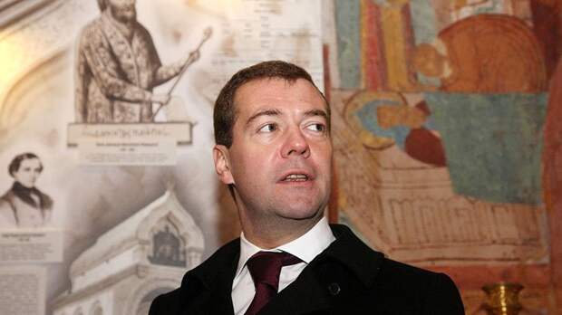 Медведев заявил о невозможности переговоров с Украиной при Зеленском