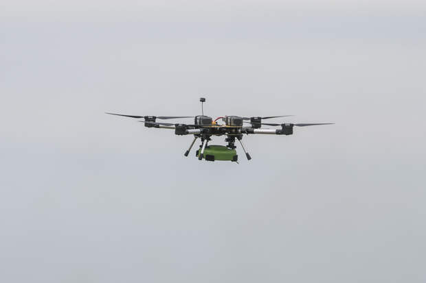 Неудачную попытку бойца ВСУ сбить российский дрон сняли на видео