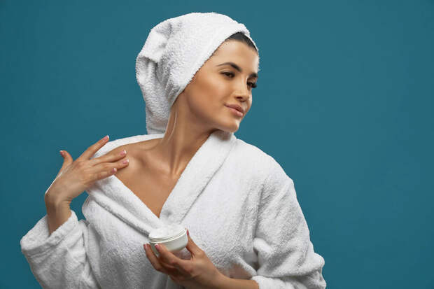 Косметолог Татьяна Шапранова призвала тонизировать кожу перед нанесением крема
