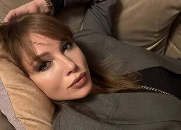 Диброва объяснила, почему ей и спутнику-миллионеру приходится снимать жилье