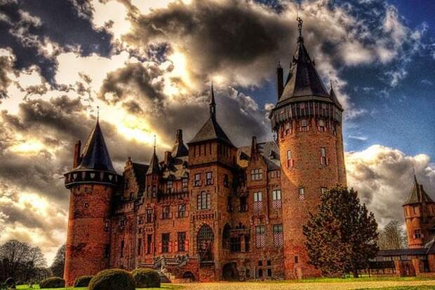 10 одних из самых красивых замков в Европе.