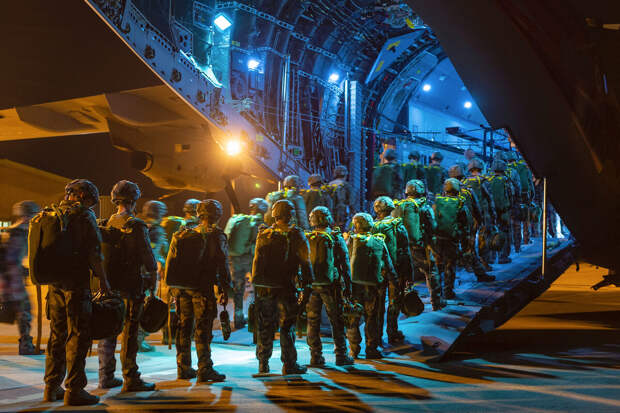 Политик Филиппо: Францию могут втянуть в конфликт на Ближнем Востоке