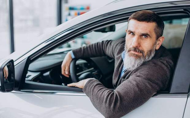 Автопарк России стареет: сроки владения машиной заметно выросли