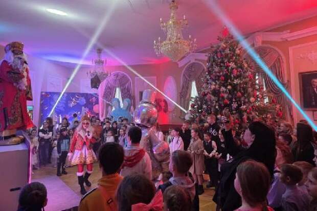 Ёлку главы Тамбовской области посетили более 2,7 тысячи детей