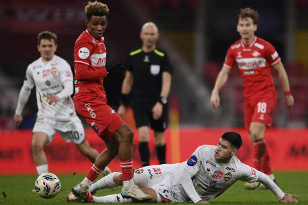 Комментатор Генич о "Спартаке": как ни садитесь, все в музыканты не годитесь