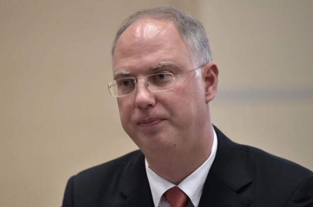 Дмитриев призвал спасать детей из-за заголовка NYT с оправданием педофилии