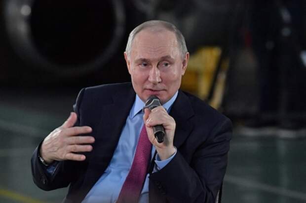 Путин поздравил русских с 23 февраля