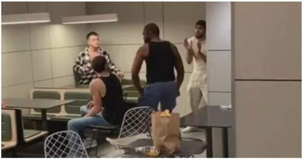 В США конфликт в ресторане чуть не закончился трагедией