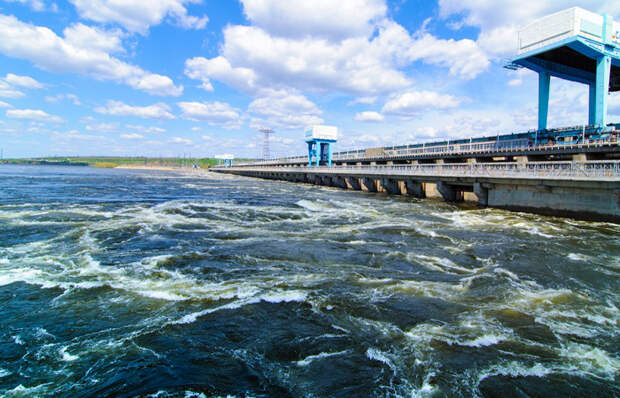 Вода превратила город в затопленные полуострова. / Фото: ruscable.ru 