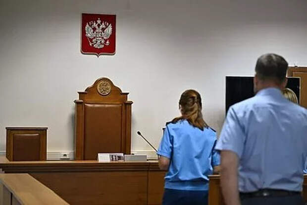 Арестованы все счета бросившего младенца в сугроб блогера