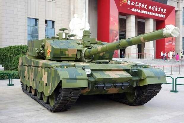 Основной китайский танк ZTZ-99 - это советский Т-72 с немецким железнодорожным двигателем. Все остальное, включая и орудие - советское, очень слабо модернизированное