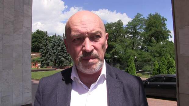 Бывший украинский чиновник назвал украинцев с паспортами РФ "недогражданами"
