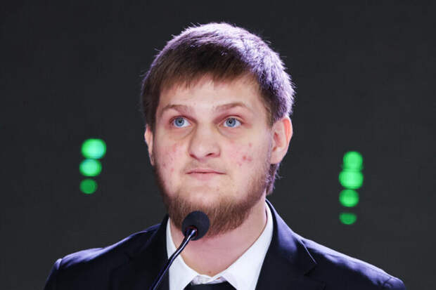 Старший сын главы Чечни Ахмат Кадыров стал министром. Осенью ему исполнилось 18 лет