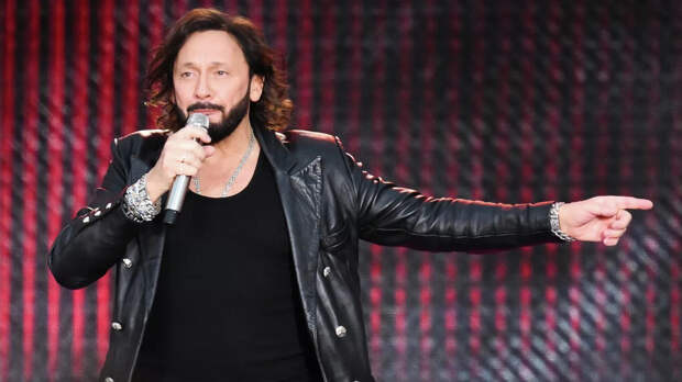 «Миллионы некуда девать»: россияне возмущены дорогими вечеринками звезд